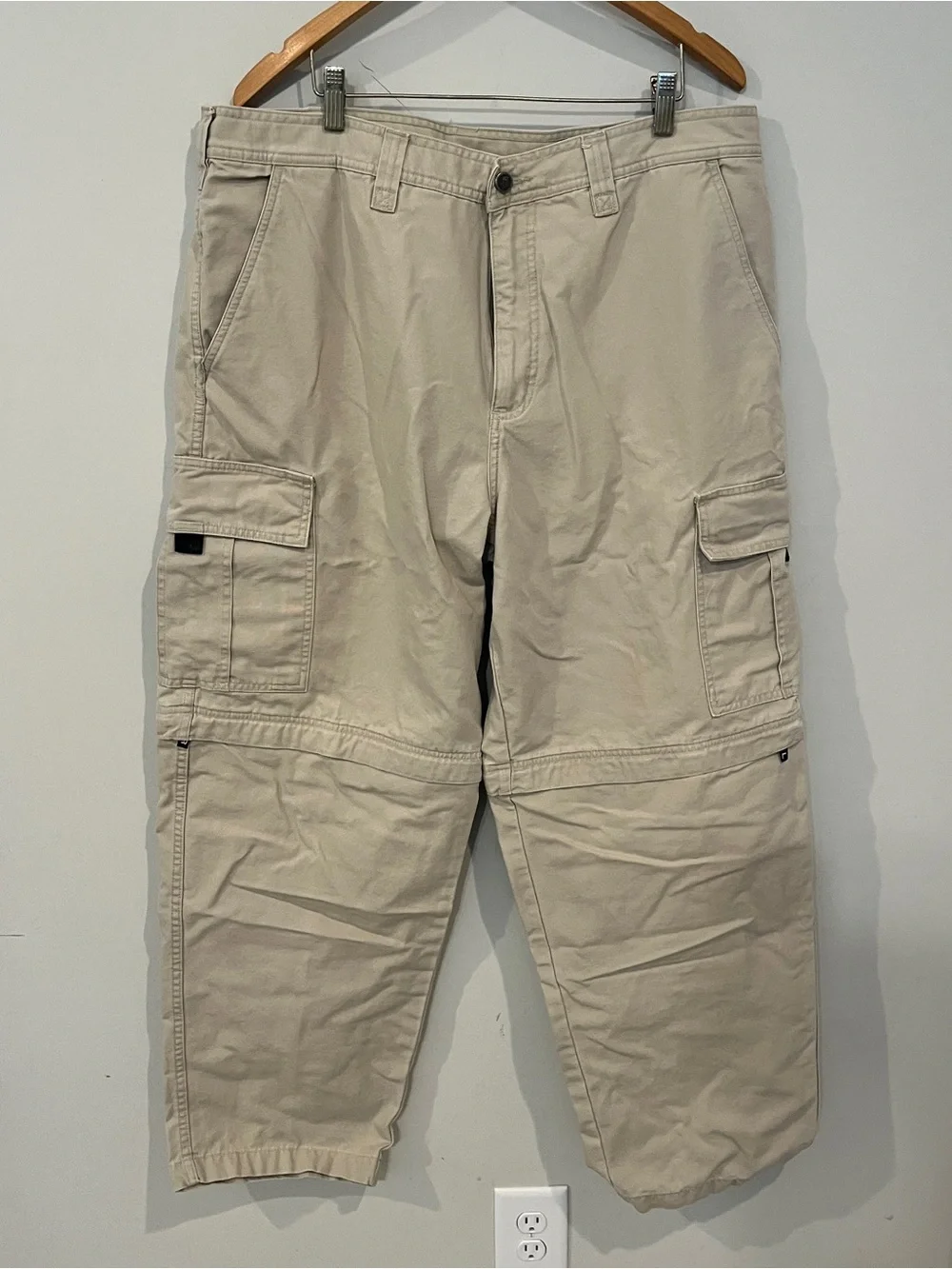 The North Face Men's Zip-Off Convertible Cargo Pants - Light Khaki